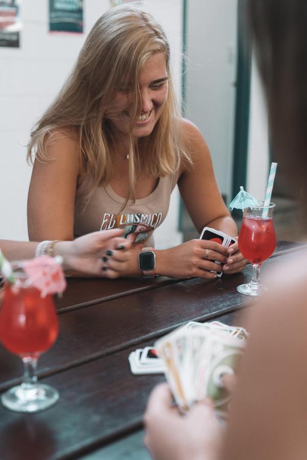 Budds In Surfers Backpackers Голд-Кост Екстер'єр фото
